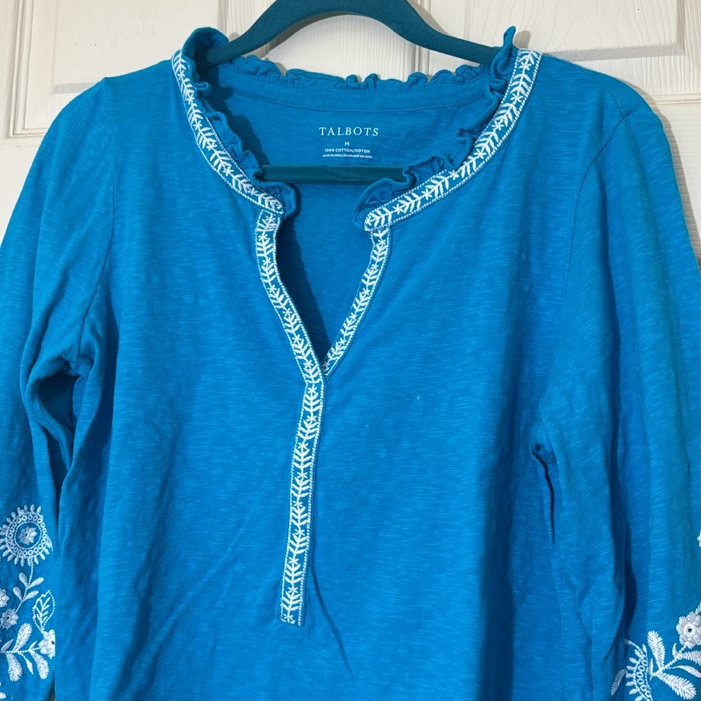 TALBOTS 100% Cotton Blue Embroidered Top Size Medium - Picture 3 of 11
